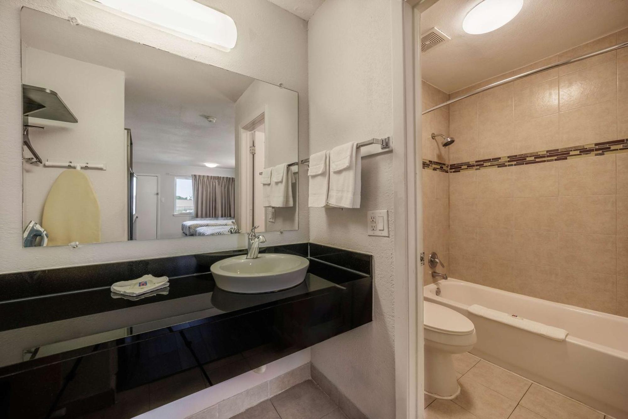 Studio 6 Fort Worth, Tx - Stockyards East المظهر الخارجي الصورة